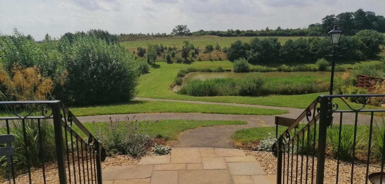 Fair Farm Hideaway Villa Waltham on the Wolds Eksteriør bilde