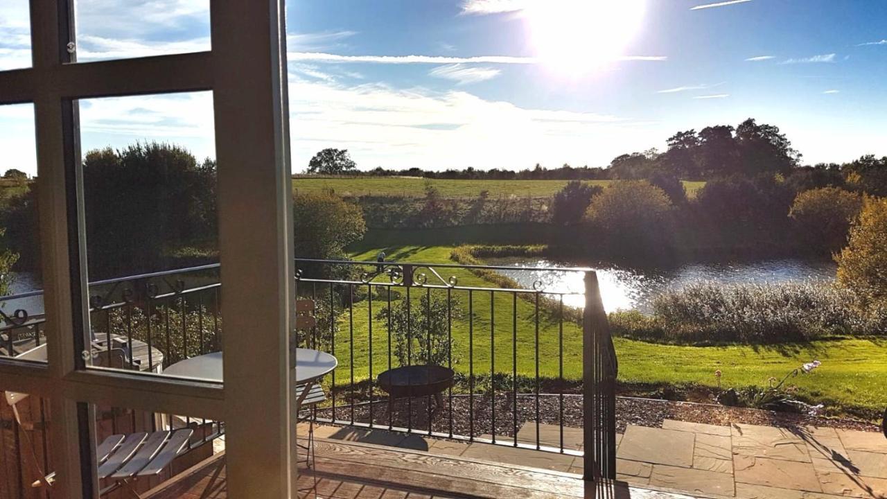Fair Farm Hideaway Villa Waltham on the Wolds Eksteriør bilde
